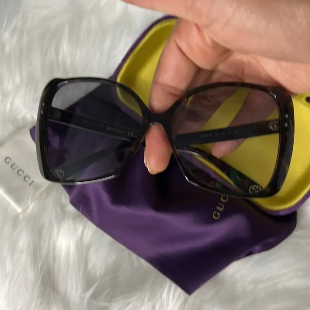 NWT! Gucci 62mm Oversized Sunglasses